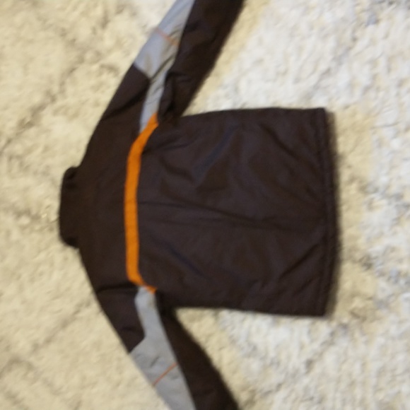 Columbia youth size 14/16 quilted winter coat with zip pockets,adjustable wrists - Picture 13 of 16